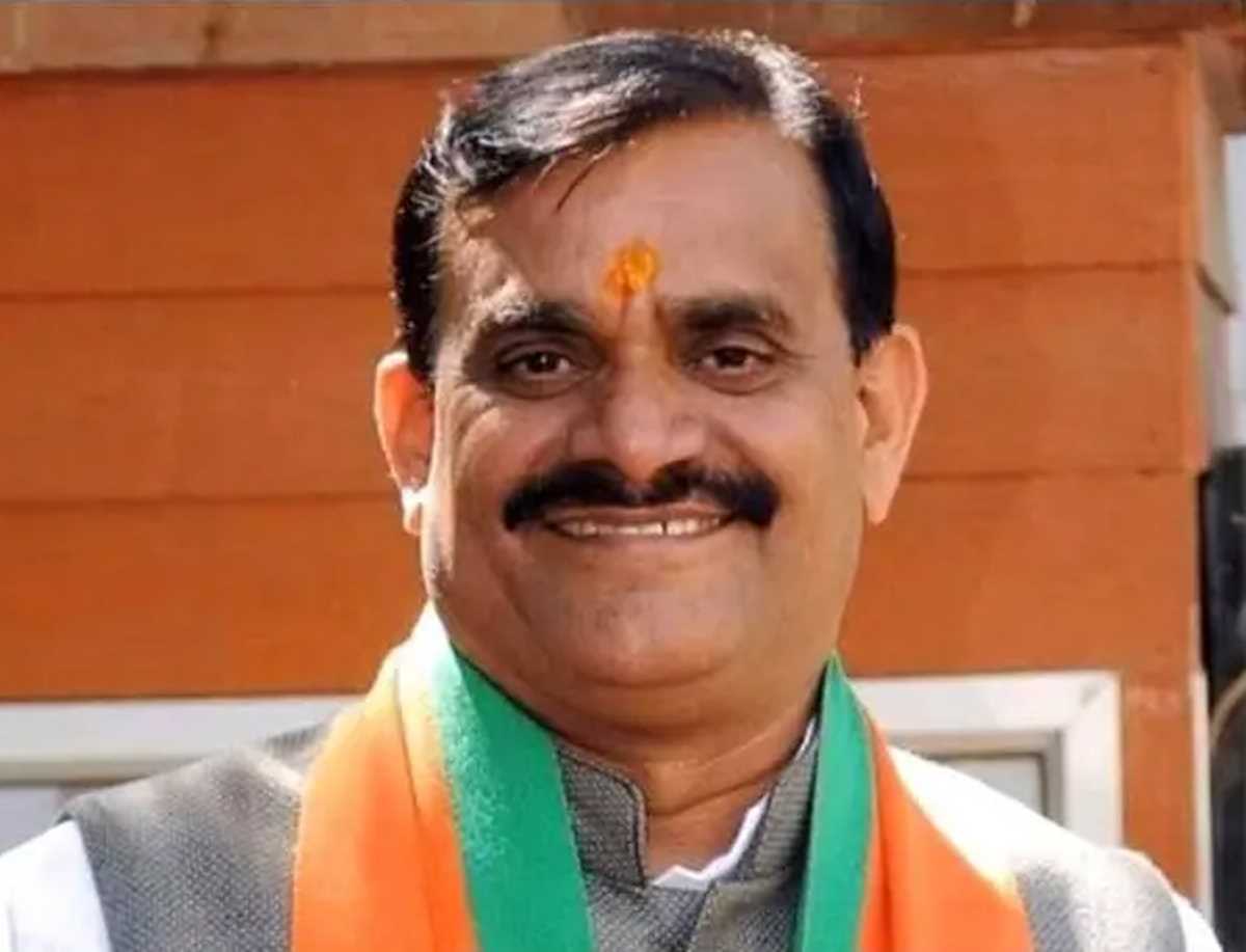 कमलनाथ के पास आइफा अवार्ड के लिए पैसे थे, गरीब के लिए नहीं : विष्णुदत शर्मा